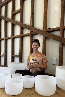 Join me every month for New Moon + Full Moon Soundbath meditations to help you connect with your intentions and manifest your dreams!