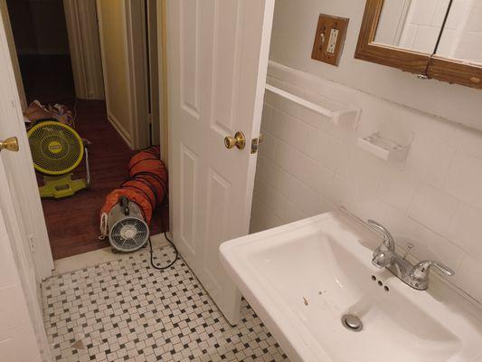 Full tub and tile refinishing