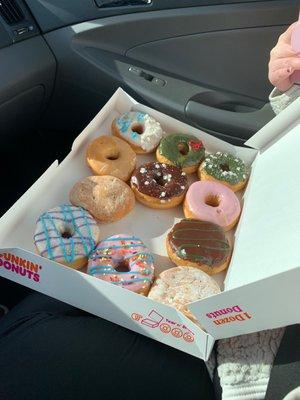 This is NOT my 12 glazed donuts and missing one ?!?! Seriously I have many choice words for this Dublin didn't know they where all blind.