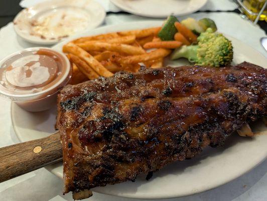 Hindquarter Bar & Grille