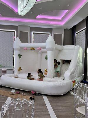 Bouncehouse818