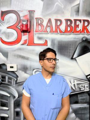 Short scissor haircut