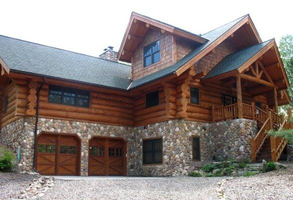Custom Northern Log Homes