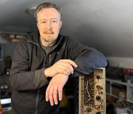 My name is Joe and I'm ready to service and repair your vintage guitar amps.