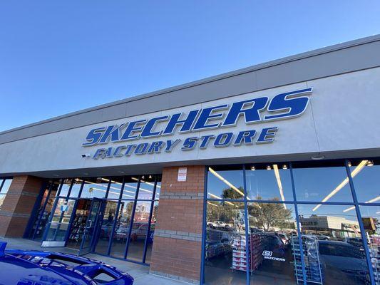 SKECHERS Warehouse Outlet