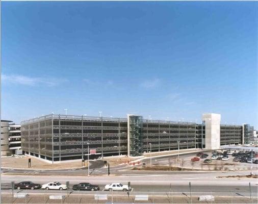Manchester Airport HYBRID PARKING GARAGE - Manchester, NH