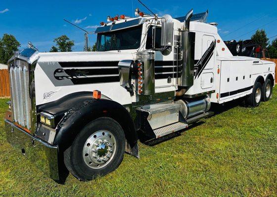 Hauling Howard Towing Service