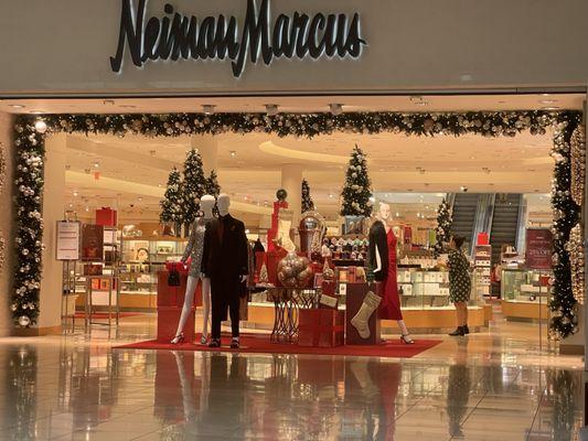 The entrance is so nice and so welcoming!