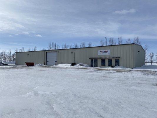 Business Closed. Fraudulent website set up using this location.  No equipment for sale here.  Don't get scammed!