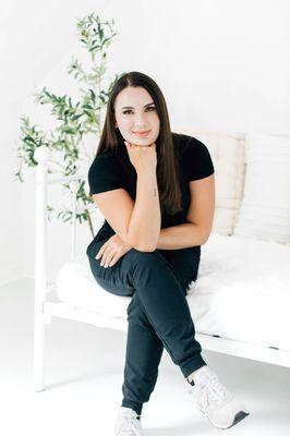 Meet Stephanie, your licensed esthetician specializing in brows, lashes, and customized skincare.