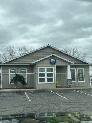 The Chiropractor's in Holland work here.