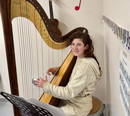 Tessellations' music program helps students grow from solo musicians to confident ensemble performers--this semester, with an 80s twist!