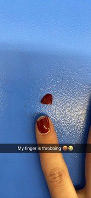 4 Nails