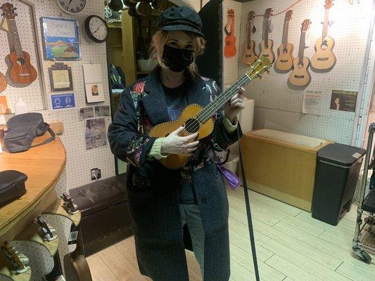 Meet my new baby ! A Mainland red cedar concert. Tuned up and ready to go. Love it !!!