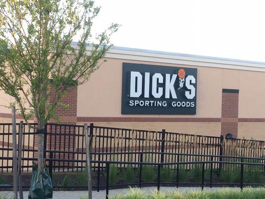 DICK'S Sporting Goods