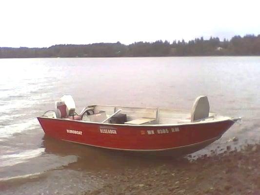 Research / Dive boat