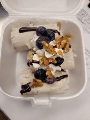 Blue berry muffin rolled ice cream