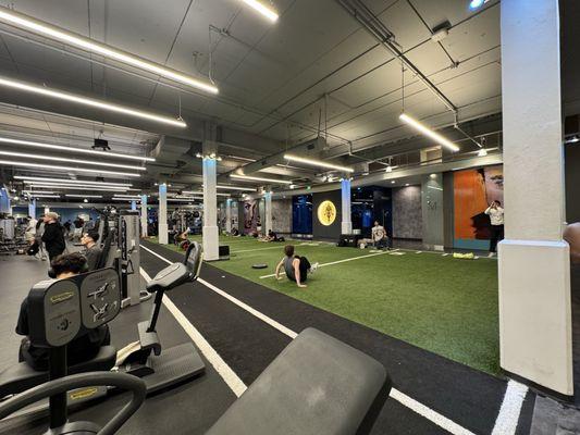 Gold’s Gym - Northridge