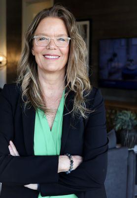 Leslie Goulden - Real | The MoJo Team