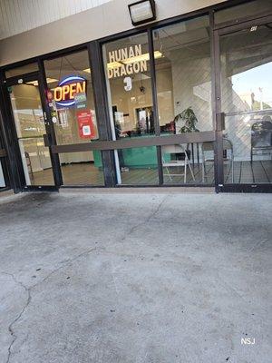 Restaurant with questionable service rendered