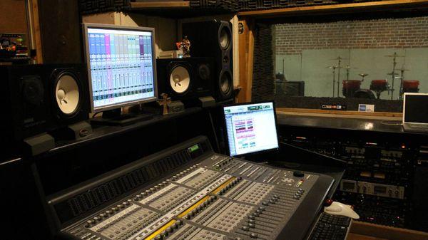 Fast Traxx Recording Studio
