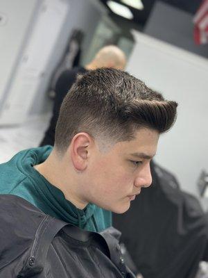 Fresh Look? Contact: 2488250324