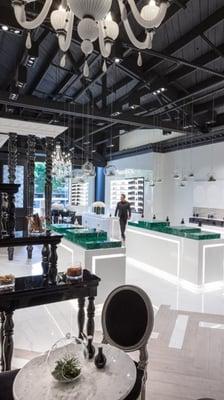 Love the black and white clean lines!