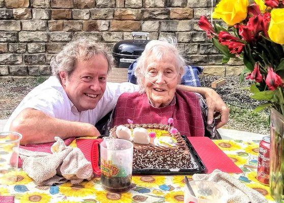 Eckelberry Elder Care