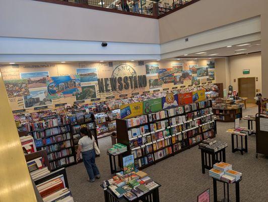 Barnes & Noble Booksellers