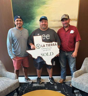 La Tierra Realty