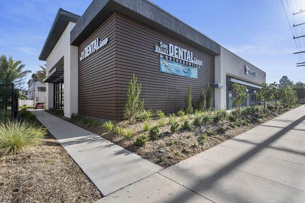Welcome to Simi Valley Dental Group and Orthodontics in Simi Valley, CA