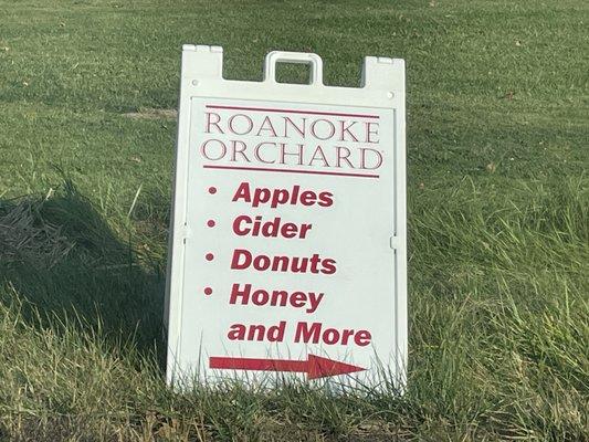 Roanoke Apple Farms