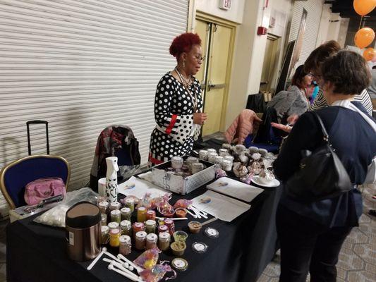 Lotion and body cream vendor