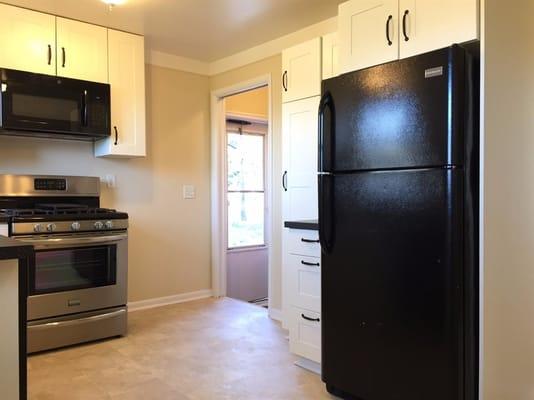 Newly remodeled kitchen with like-new appliances.