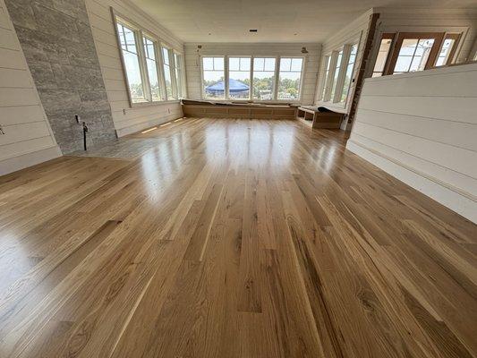HM&G Hardwood Floors