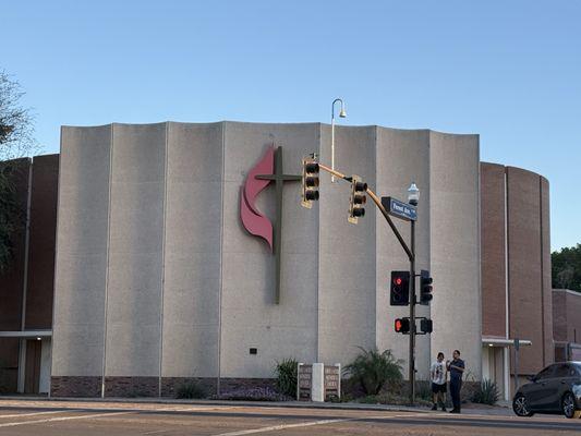 SE of University and Forest 03/25