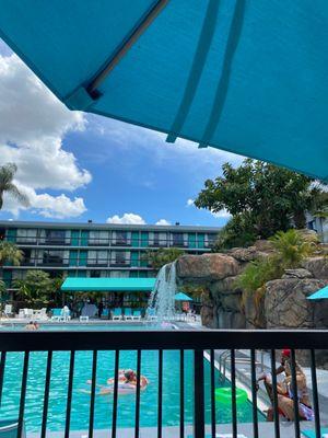 Rayn Pool Bar and Cafe