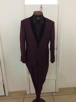 This intriguing look is an eye magnet and almost never is available to buy off the rack. Hurry and get your fresh one today!