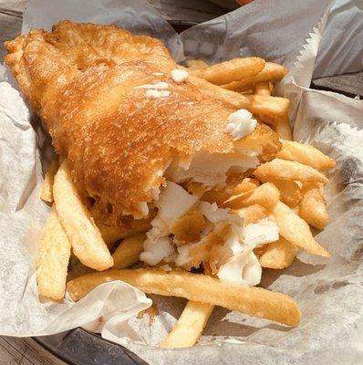 Haddock basket with fries and coleslaw was Awesome!