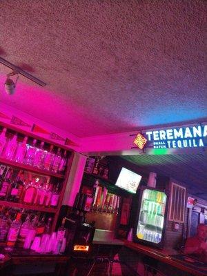 Mid Street Bar And Grill