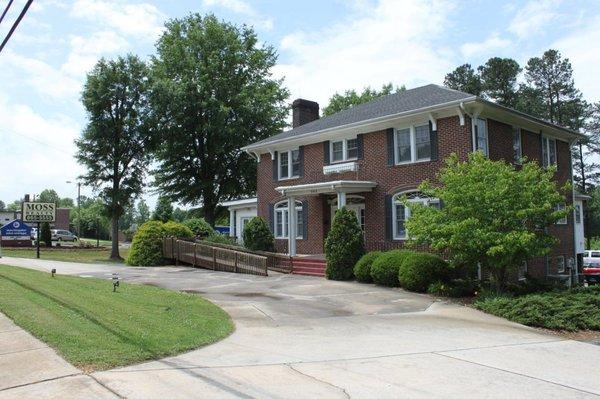 Moss Realty