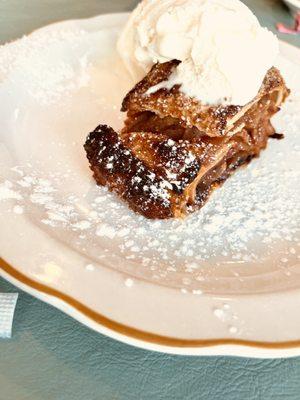 Sir John's Restaurant & Cocktail Lounge