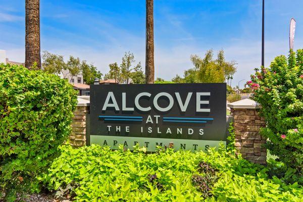 Alcove at the Islands