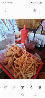 Sandy Corners Bar & Grill