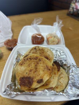 Salgado's Pupuseria & Taqueria