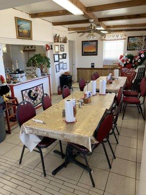 Cozy and comfortable dining room