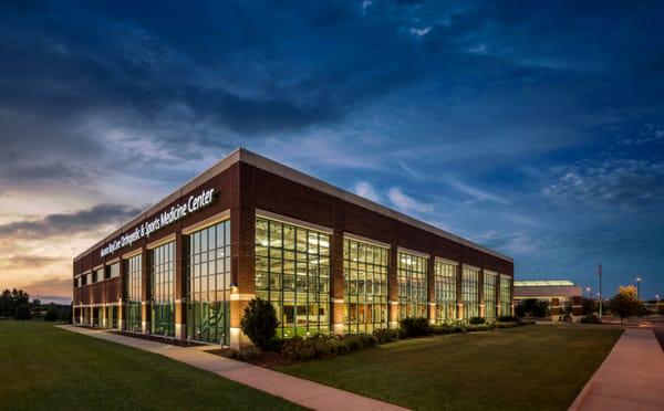 Aurora BayCare Orthopedic & Sports Medicine Center