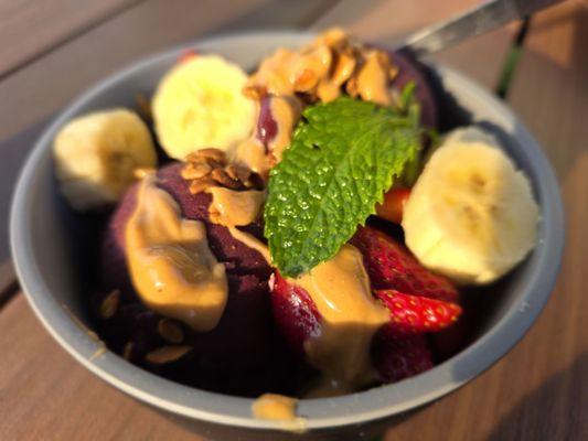 Acai bowl, quite nice