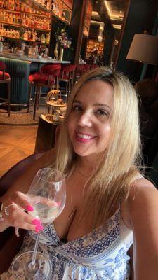 Tina’s Tea And Bubbles