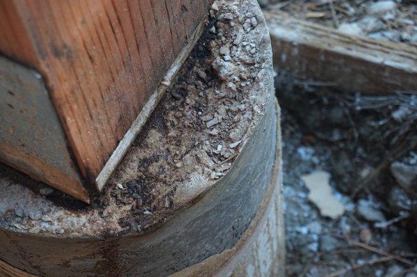 Ugly and uneven concrete pillar